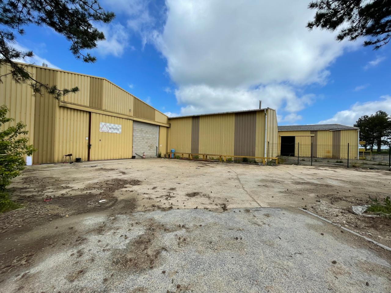 Local d'activité Thiverval-Grignon 9414m² Vente local d'activité Thiverval-Grignon Yvelines OVACT2532599 0